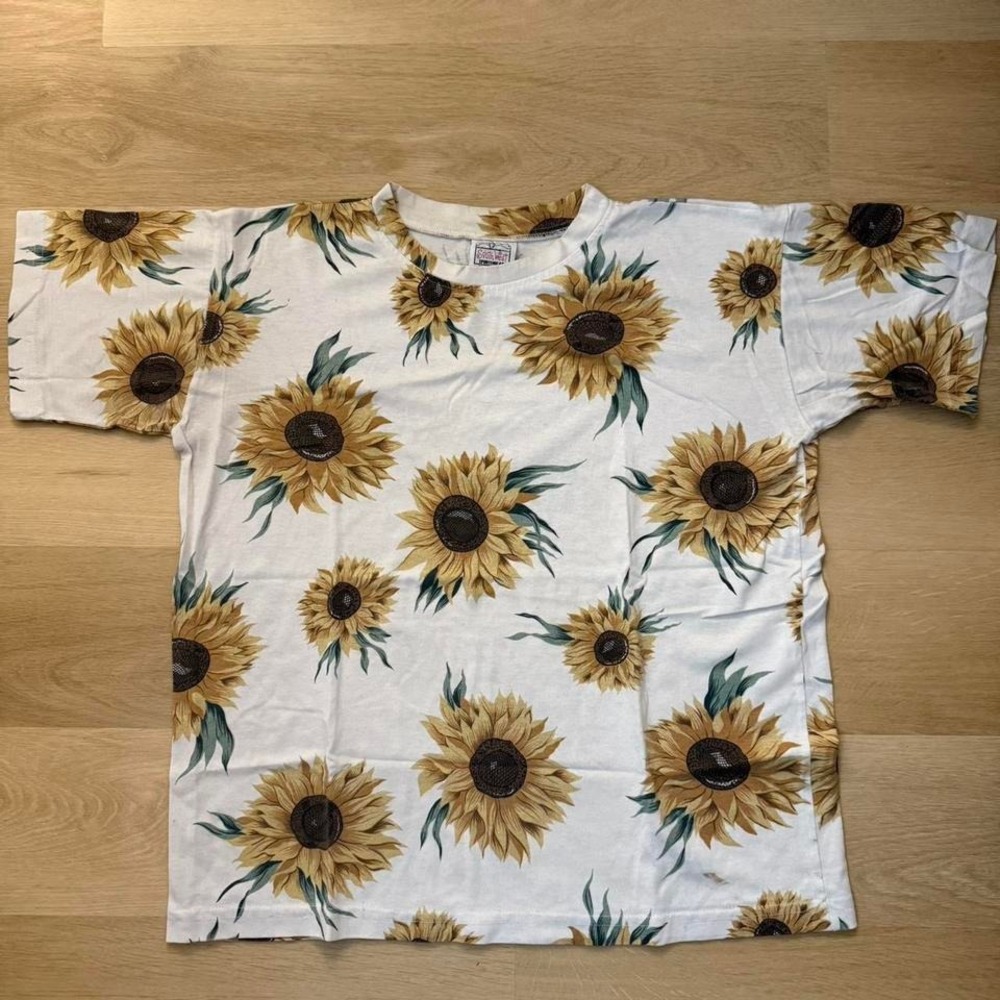 Thrifted Vintage Sunflower Tee‎